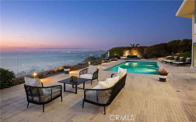 601 Paseo Del Mar, Palos Verdes Estates, California 90274, 5 Bedrooms Bedrooms, ,1 BathroomBathrooms,Single Family Residence,For Sale,Paseo Del Mar,PV24153259