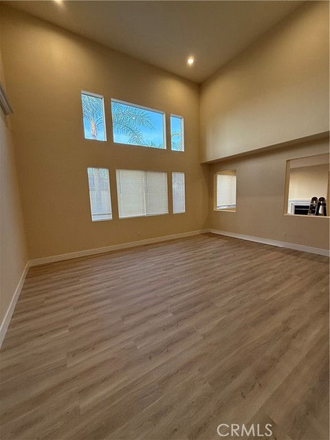 Detail Gallery Image 13 of 18 For 1177 Acapulco, Corona,  CA 92882 - 5 Beds | 2 Baths