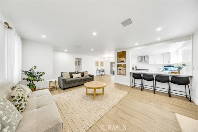 Detail Gallery Image 5 of 46 For 1603 E Chestnut Ave, Orange,  CA 92867 - 4 Beds | 2 Baths