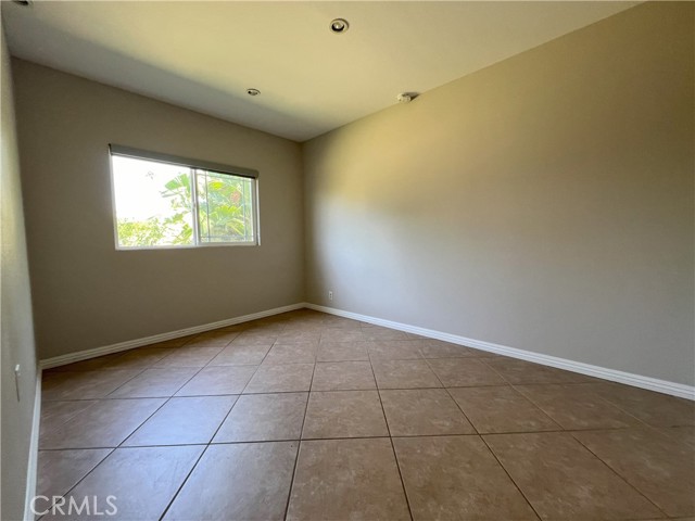 Detail Gallery Image 9 of 10 For 408 N Citrus St, Orange,  CA 92868 - 4 Beds | 2 Baths