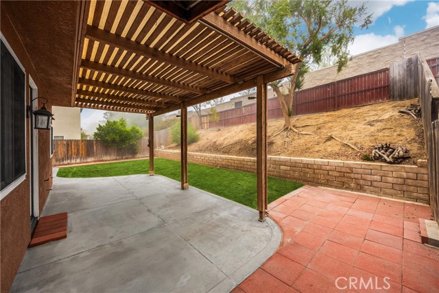 1443 Sutherland Drive, Riverside CA: https://media.crmls.org/medias/0a9f375e-e53a-4382-a639-783a410b7a8d.jpg