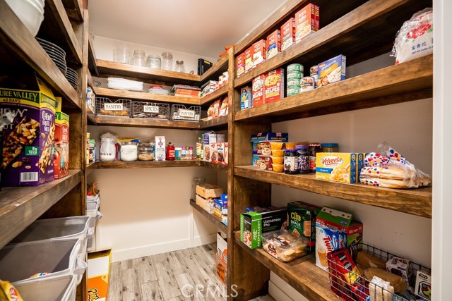 Walk in Pantry