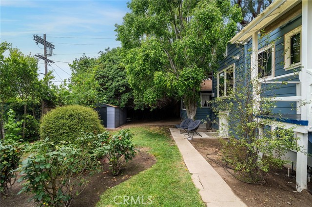 1812 Las Flores Drive, Los Angeles CA: https://media.crmls.org/medias/0a9fa64c-ee2e-425e-b265-a6ee530ebdb7.jpg