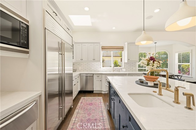 1756 10th, Manhattan Beach, California 90266, 5 Bedrooms Bedrooms, ,5 BathroomsBathrooms,Residential,For Sale,10th,SB26083535