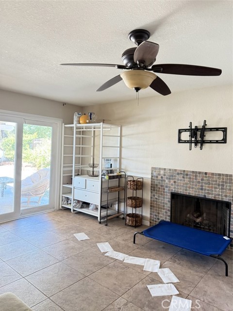 Detail Gallery Image 3 of 3 For 29726 Vail Brook Dr, Temecula,  CA 92591 - 4 Beds | 2/1 Baths