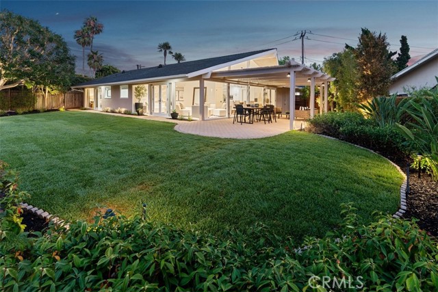 1056 Madison Place, Laguna Beach CA: https://media.crmls.org/medias/0aa32849-62ba-45bb-a1b5-a2949a0c3c5c.jpg
