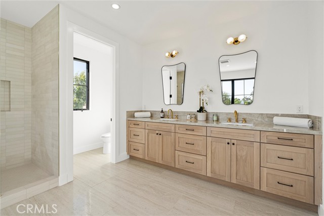 Detail Gallery Image 36 of 52 For 5258 Lemona Ave, Sherman Oaks,  CA 91411 - 4 Beds | 5 Baths