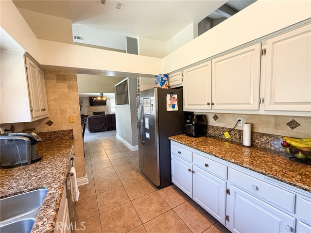 Detail Gallery Image 13 of 28 For 26490 Mapleridge Way, Moreno Valley,  CA 92555 - 3 Beds | 2/1 Baths