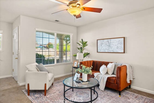 Detail Gallery Image 4 of 22 For 1105 Admiral Lane, Chico,  CA 95926 - 3 Beds | 2 Baths