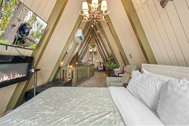 1277 Lovers Lane, Rimforest CA: https://media.crmls.org/medias/0aa41f89-ba44-4d08-8a99-2a31afaf39cb.jpg