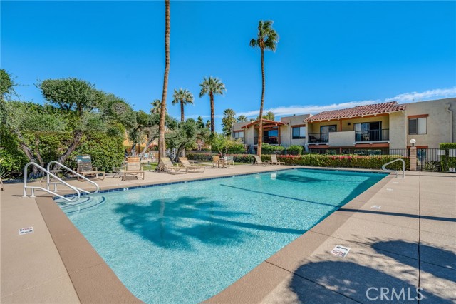 Detail Gallery Image 34 of 42 For 1411 N Sunrise Way #18,  Palm Springs,  CA 92262 - 2 Beds | 2 Baths