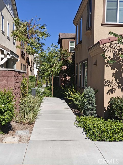 Detail Gallery Image 4 of 4 For 8787 Wanderlin Pl, Chino,  CA 91708 - 4 Beds | 3/1 Baths