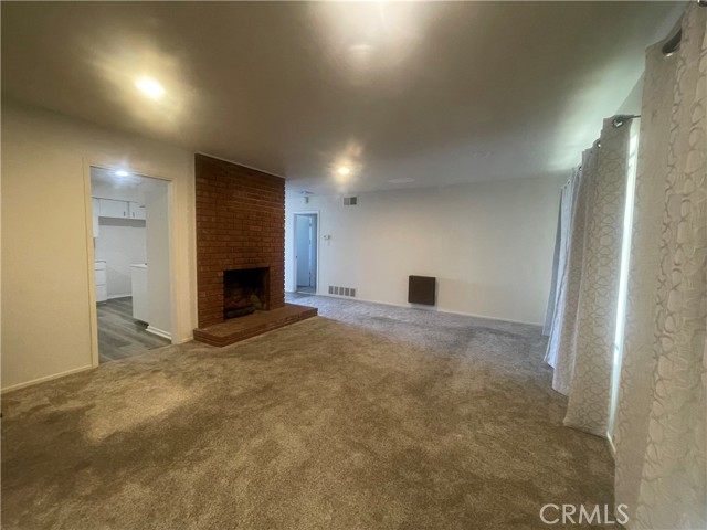 Detail Gallery Image 4 of 7 For 828 W Avenue J14, Lancaster,  CA 93534 - 3 Beds | 2 Baths