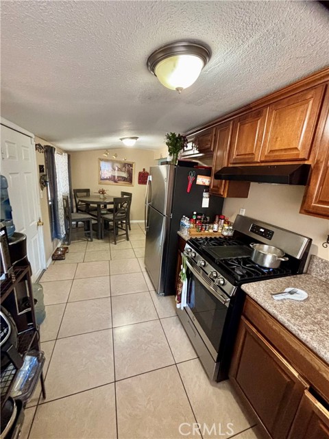 Detail Gallery Image 18 of 23 For 16739 Upland, Fontana,  CA 92335 - 3 Beds | 1/1 Baths