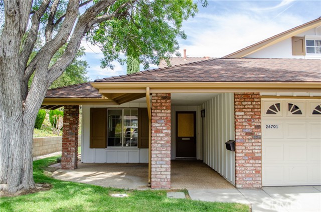 Detail Gallery Image 3 of 44 For 26701 Oak Branch Cir, Newhall,  CA 91321 - 2 Beds | 2 Baths