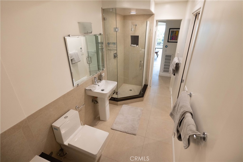 https://media.crmls.org/medias/0aa795c1-8b00-4db2-9ca5-aea49393d9cc.jpg?preset=X-Large