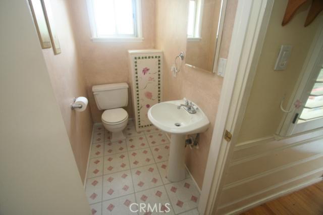 https://media.crmls.org/medias/0aa79daf-6296-437f-896d-7037c0ed9135.jpg?preset=X-Large