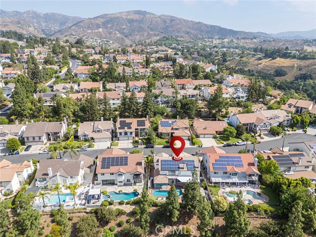 18200 Sandringham Court, Porter Ranch CA: https://media.crmls.org/medias/0aa7afc3-5bbc-407e-b325-8c1fd6fe2527.jpg