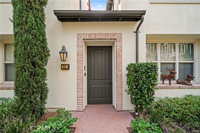 Detail Gallery Image 2 of 39 For 82 Crested Bird, Irvine,  CA 92620 - 2 Beds | 2 Baths