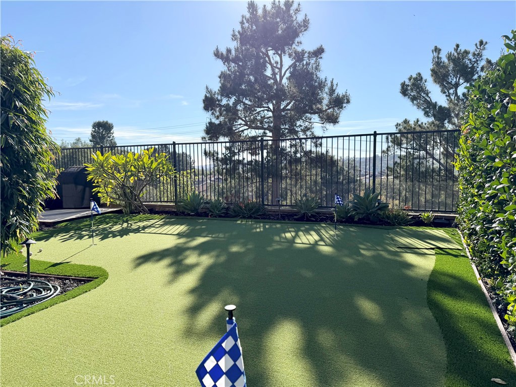 https://media.crmls.org/medias/0aa8b57b-0f0f-4511-a220-b50d446dae9a.jpg?preset=X-Large
