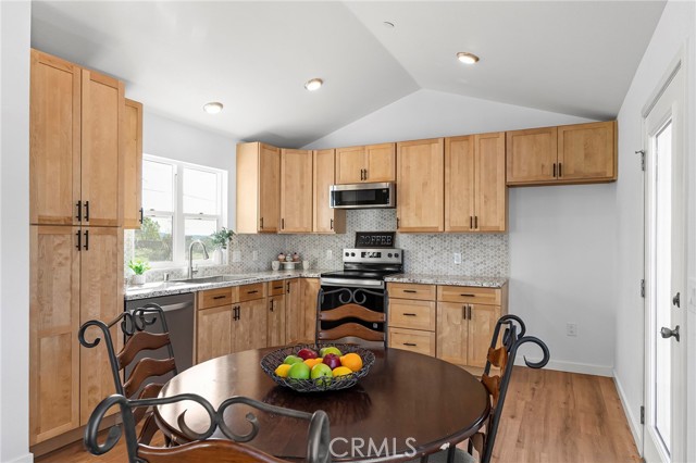 Detail Gallery Image 6 of 25 For 6811 Rexdale, Paradise,  CA 95969 - 2 Beds | 1 Baths