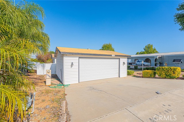 Detail Gallery Image 2 of 46 For 24486 Cornstalk, Wildomar,  CA 92595 - 3 Beds | 2 Baths