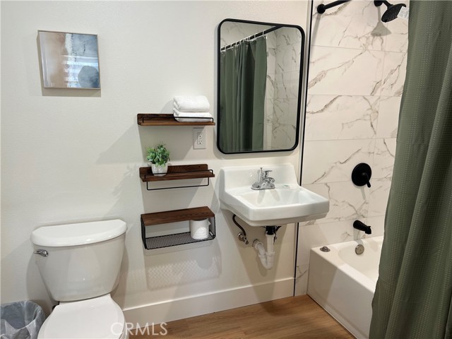 Detail Gallery Image 3 of 12 For 3593 Thor Ave, Los Alamitos,  CA 90720 - 1 Beds | 1 Baths