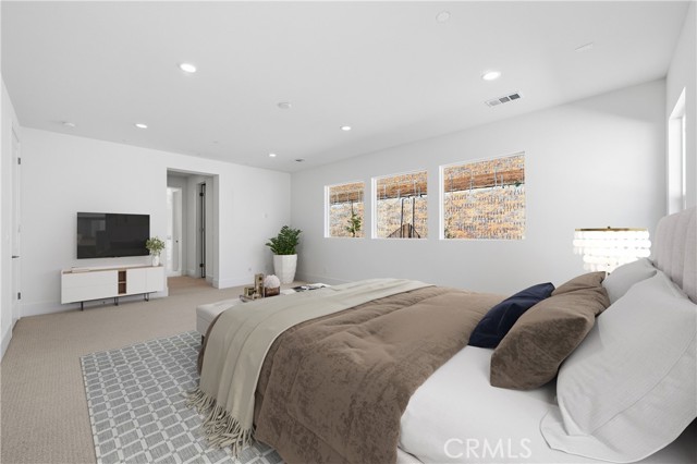 Detail Gallery Image 9 of 63 For 5817 Sunrise Ridge Ln, Lake Forest,  CA 92679 - 4 Beds | 3/1 Baths