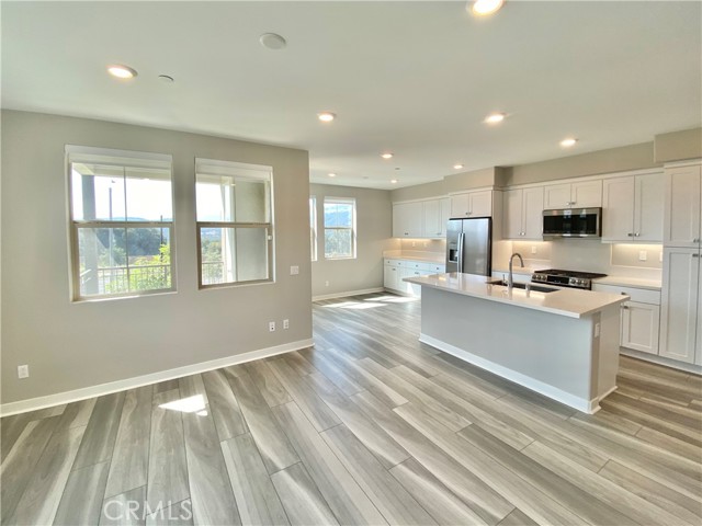 Detail Gallery Image 3 of 20 For 1400 Lasso Way #204,  Rancho Mission Viejo,  CA 92694 - 2 Beds | 2 Baths