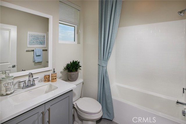 Detail Gallery Image 15 of 16 For 2451 E Hyde Paseo, Ontario,  CA 91762 - 4 Beds | 4 Baths