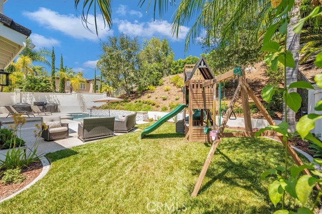 712 S Lost Canyon Road, Anaheim Hills CA: https://media.crmls.org/medias/0aa9b5b1-2725-40e7-91b5-5397ee36eea8.jpg