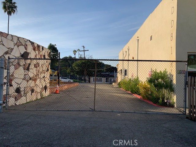 Detail Gallery Image 2 of 13 For 1750 Colorado Bld #I2,  Los Angeles,  CA 90041 - 1 Beds | 1 Baths