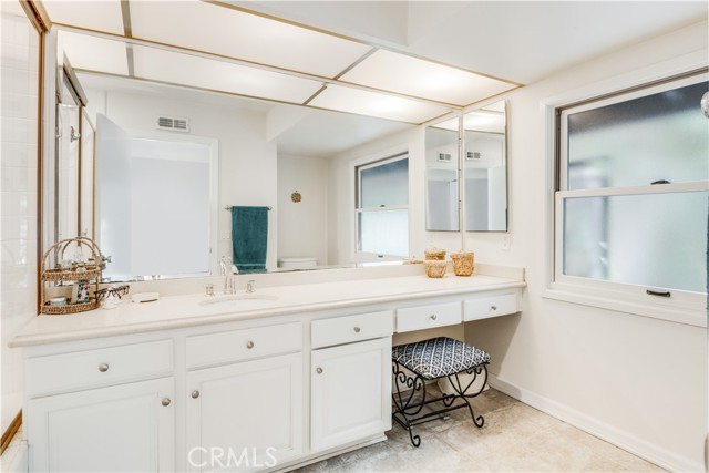 4031 Rousseau Lane, Palos Verdes Peninsula, California 90274, 3 Bedrooms Bedrooms, ,2 BathroomsBathrooms,Residential,Sold,Rousseau,PV22183505