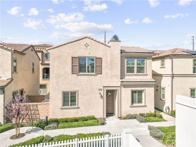 884 Pear Court, Upland, CA 91786