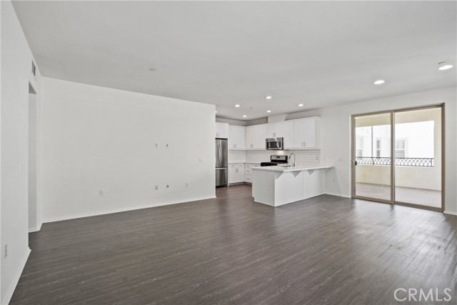 Detail Gallery Image 8 of 20 For 524 S Anaheim Bld #5,  Anaheim,  CA 92805 - 2 Beds | 2 Baths