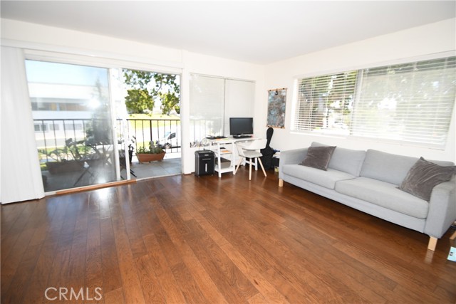 Detail Gallery Image 2 of 24 For 910 W 26th St #1,  San Pedro,  CA 90731 - 2 Beds | 1 Baths