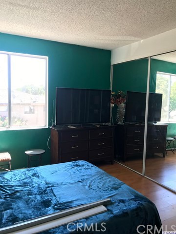1 Bed Home for Sale in Van Nuys, California