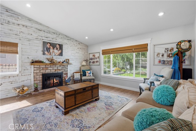 Detail Gallery Image 7 of 54 For 28442 Alder Peak, Canyon Country,  CA 91387 - 5 Beds | 3 Baths