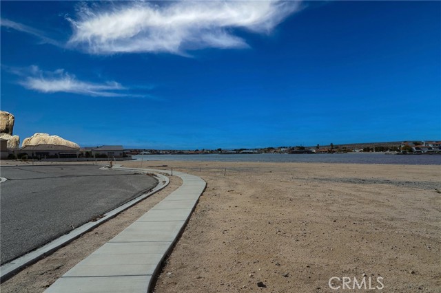 Detail Gallery Image 13 of 21 For 27160 Vista #38,  Helendale,  CA 92342 - 2 Beds | 2 Baths