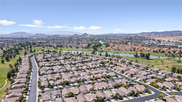 28216 Meadowsweet Drive, Menifee CA: https://media.crmls.org/medias/0aad4052-a852-41b3-9528-ad7df00d30c9.jpg