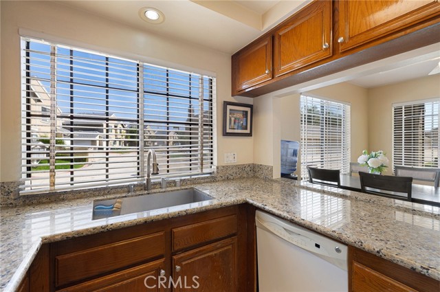 Detail Gallery Image 12 of 31 For 1850 W Falmouth Ave #1,  Anaheim,  CA 92801 - 2 Beds | 2/1 Baths