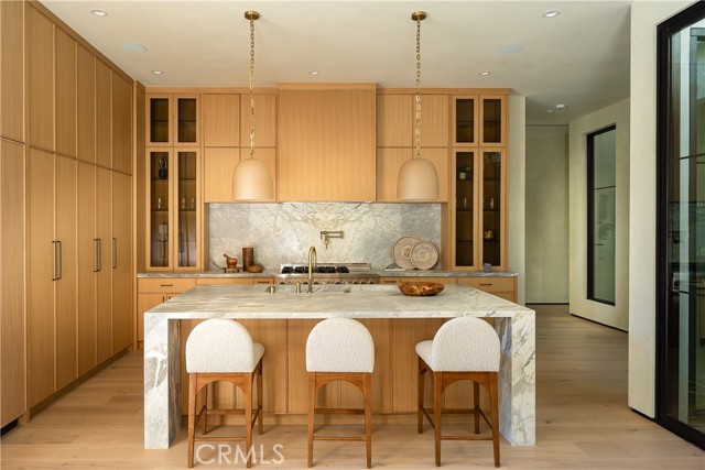 Detail Gallery Image 22 of 36 For 23340 Collins, Woodland Hills,  CA 91367 - 4 Beds | 4/1 Baths