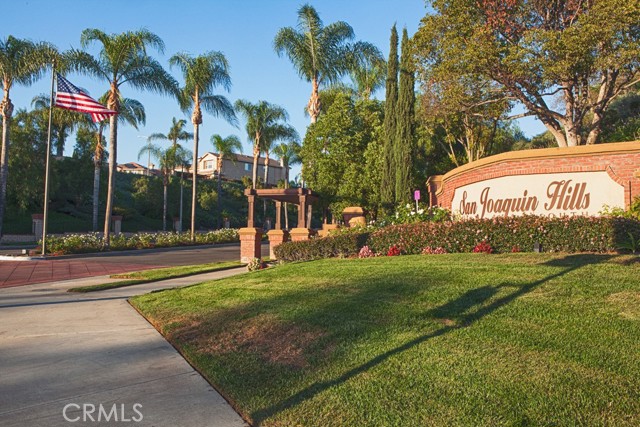 27585 Rosebud Way, Laguna Niguel CA: https://media.crmls.org/medias/0aaf9fcc-1d80-4834-95ec-aa1d638d8dad.jpg