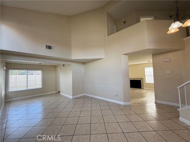 Detail Gallery Image 6 of 61 For 927 Dolphin Dr, Perris,  CA 92571 - 4 Beds | 2/1 Baths