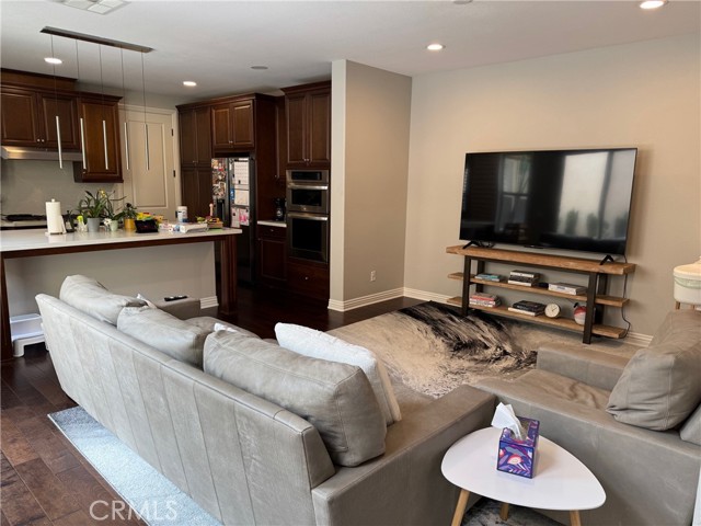 Detail Gallery Image 4 of 14 For 13576 Lopelia Meadows Pl, San Diego,  CA 92130 - 4 Beds | 3 Baths