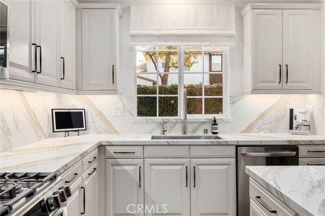 Detail Gallery Image 15 of 60 For 1767 Seth Loop, Upland,  CA 91784 - 5 Beds | 2/1 Baths