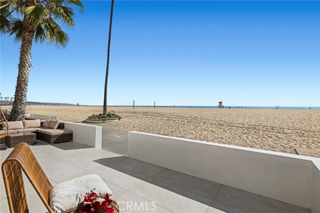 Detail Gallery Image 5 of 74 For 1628 W Oceanfront, Newport Beach,  CA 92663 - 13 Beds | 11 Baths