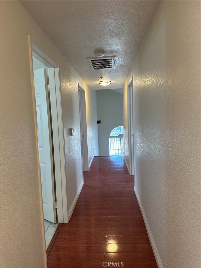 https://media.crmls.org/medias/0ab1cfd8-071e-4831-afcf-0f20de0e9bd4.jpg?preset=X-Large