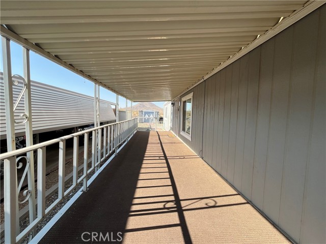 20683 Waalew Road, Apple Valley CA: https://media.crmls.org/medias/0ab25afc-312a-455f-9234-cfbc85b0921a.jpg
