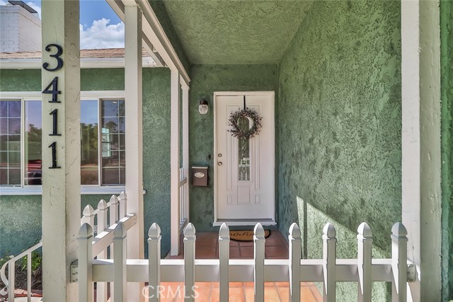 Detail Gallery Image 4 of 41 For 3411 W Chandler Bld, Burbank,  CA 91505 - 3 Beds | 1/1 Baths
